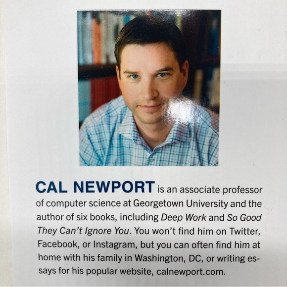 Digital Minimalism Choosing a Focused Life in a Noisy World Hardcover Book - Picture 15 of 16